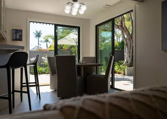 Montecito-Chic Beachside Retreat