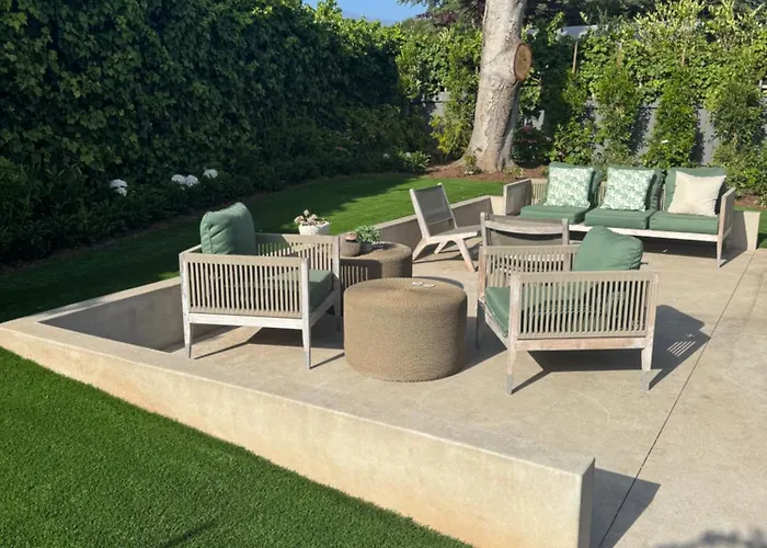 Montecito-Chic Beachside Retreat