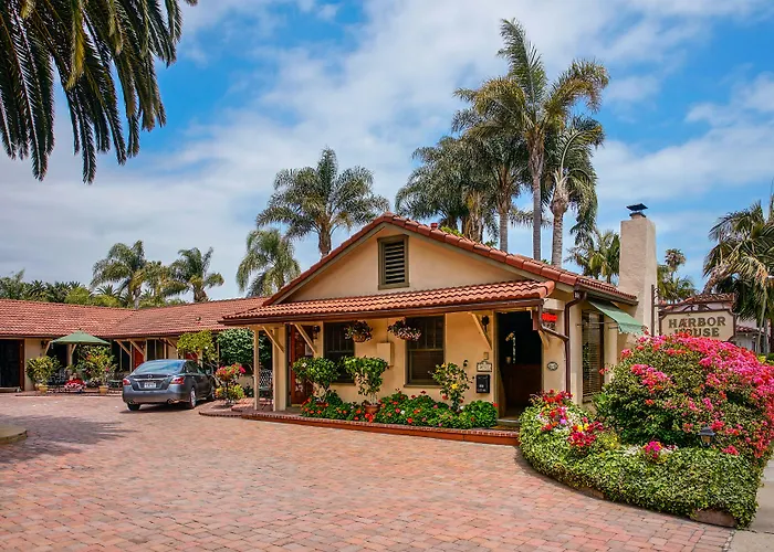 Harbor House Inn
